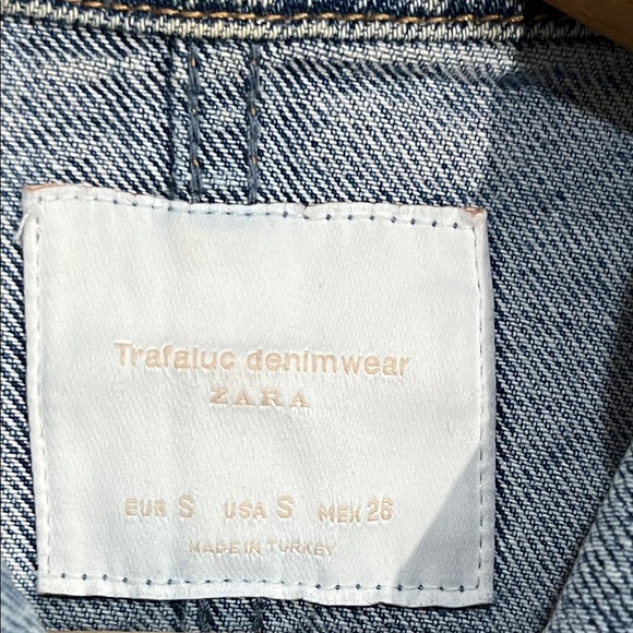 Zara Light Blue Distressed Denim Jacket with Red Floral Embroidery - Picture 2 of 7